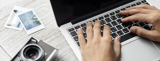 スタバでmacでドヤ顔作業してる人に対する世間のリアルで痛い意見ww